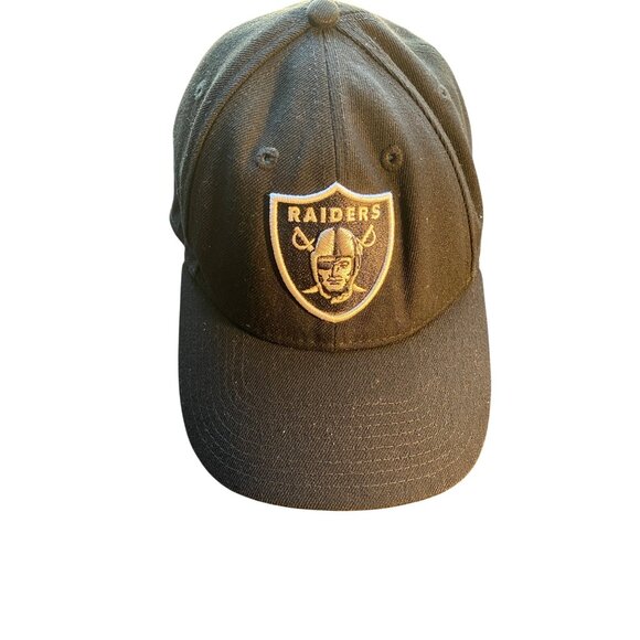 Las Vegas Raiders Black 9Forty Adjustable Cap By New Era - Picture 1 of 5
